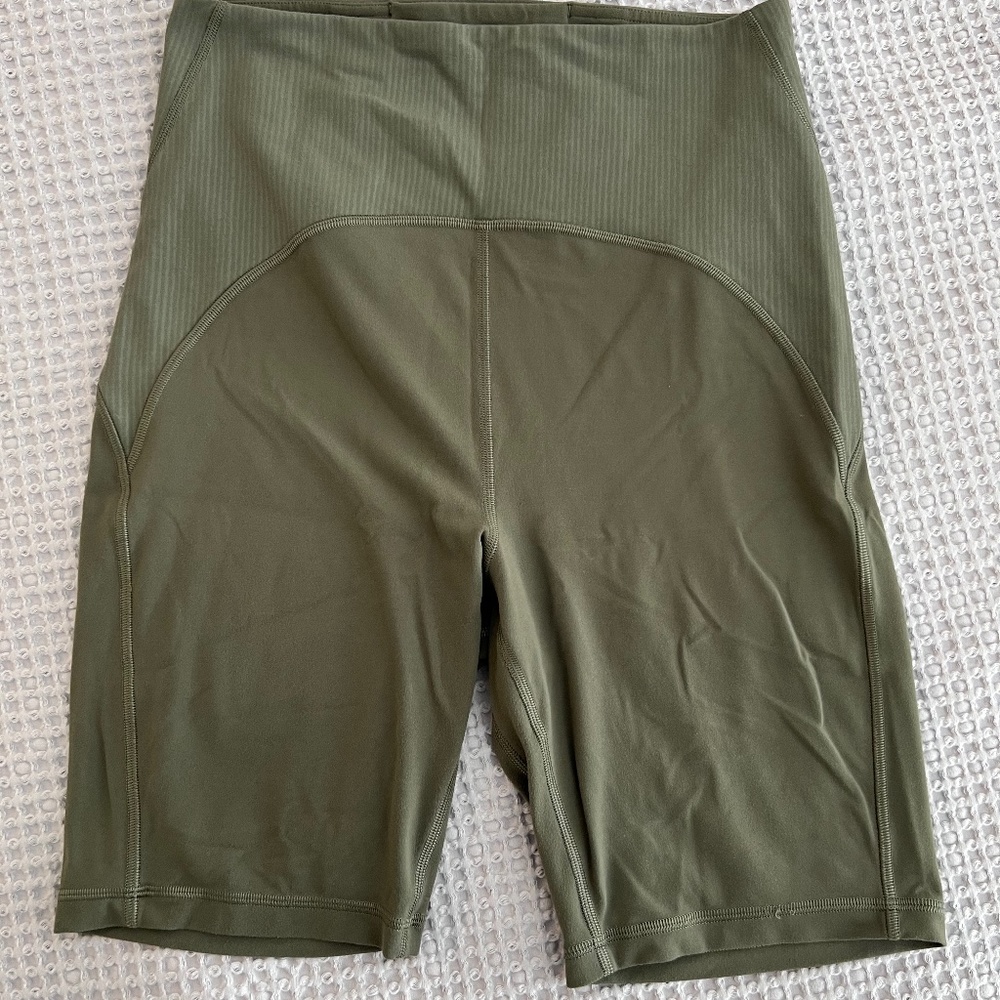 Align ultra high rise short
